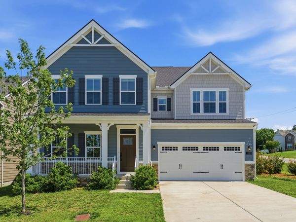 1100 Marchand Dr , Smyrna, TN 37167