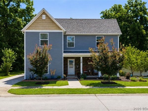 110 N Oak Street , Eldon, MO 65026