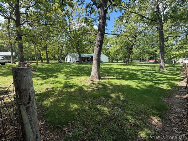 15887 County Rd 18, Quincy, MO 65735