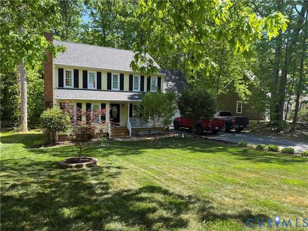4820 Cedar Cliff Road , Chester, VA 23831