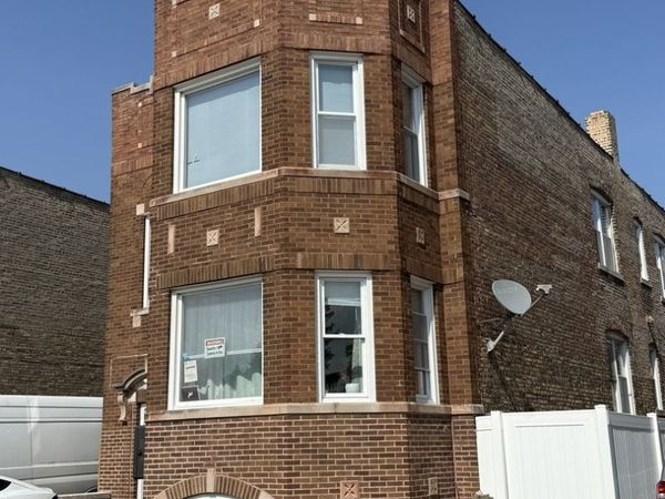 851 Wentworth Avenue , Calumet City, IL 60409