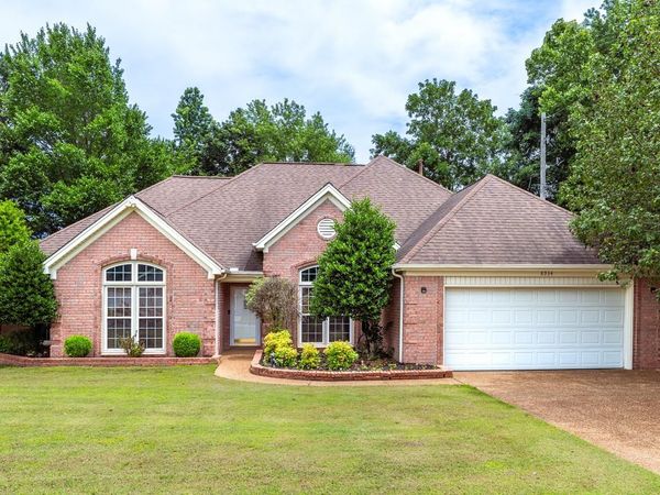 8934 FOREST BREEZE DR, Cordova, TN 38018