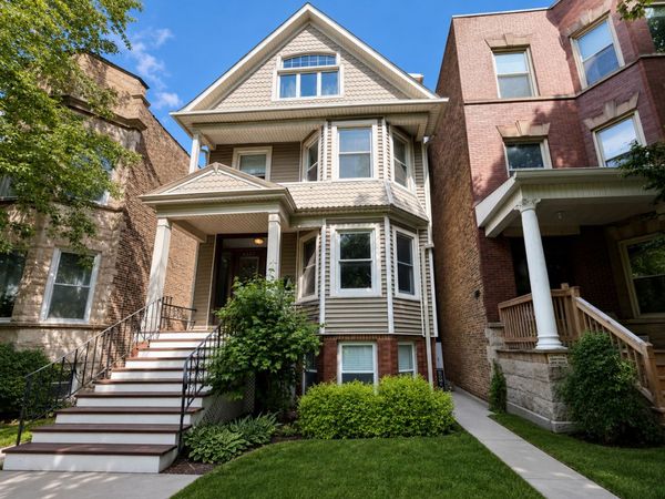 4327 N Damen Avenue , Unit G, Chicago, IL 60618