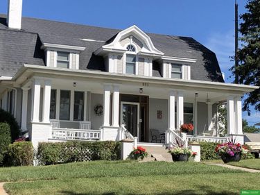 801 & 811 10th Street, Wisner, NE 68791