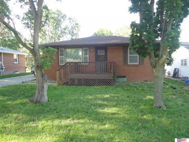 6711 Vine Street, Lincoln, NE 68505