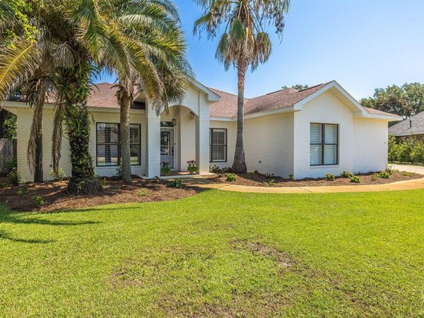 1194 Jaguar Circle, Gulf Breeze, FL 32563