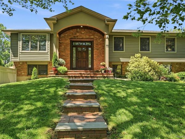 11 Rockrose Lane, East Northport, NY 11731