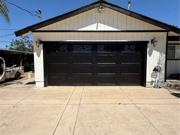 18560 Haines, Perris, CA 92570