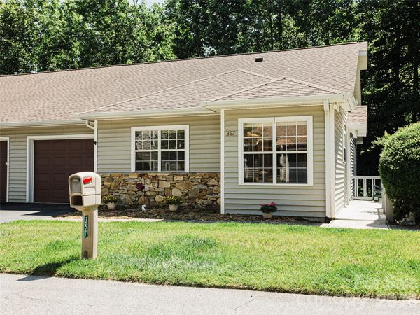 357 Laurel Park Place , Hendersonville, NC 28791