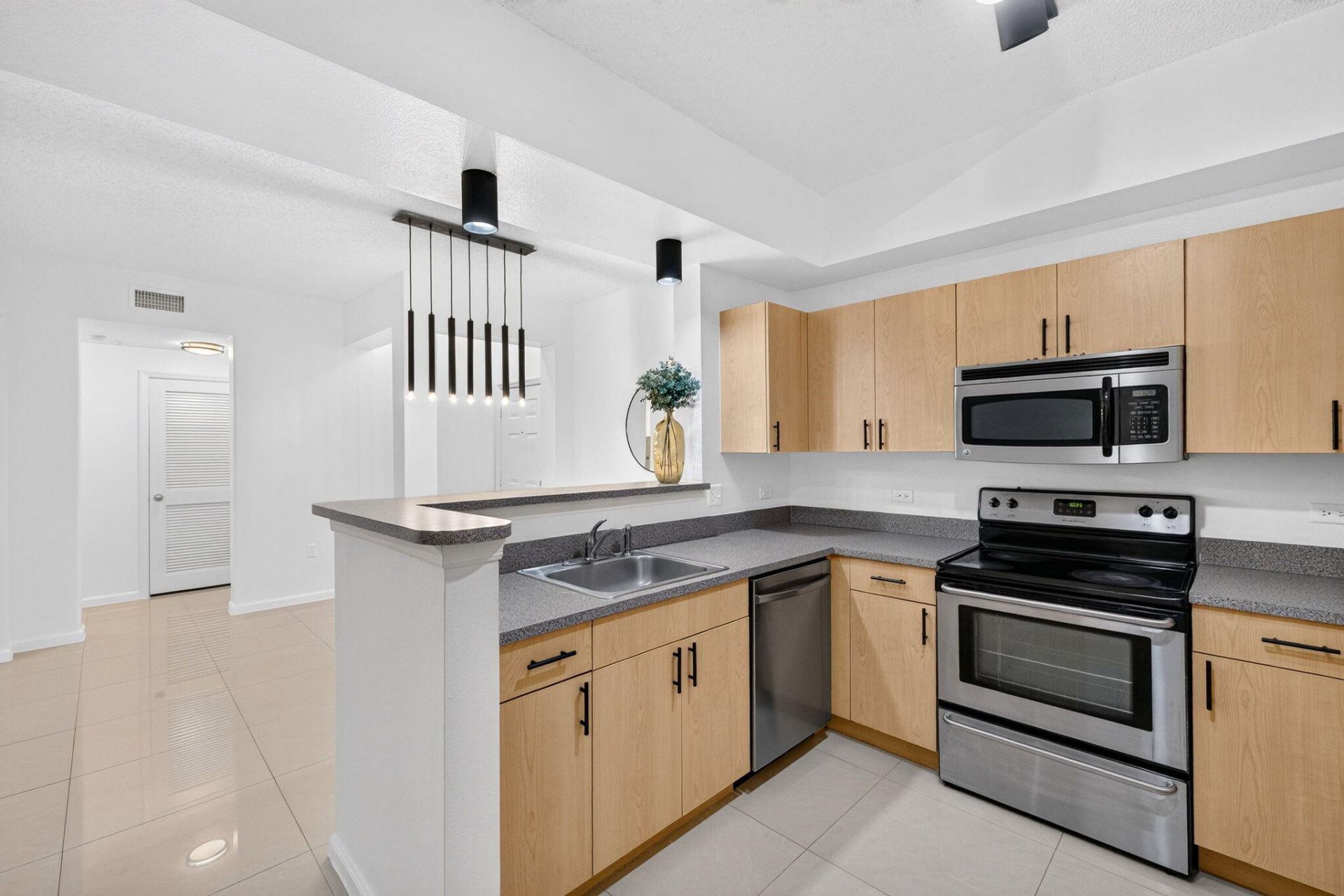 533 NE 3rd Avenue, Unit 125, Fort Lauderdale, FL 33301 Photo