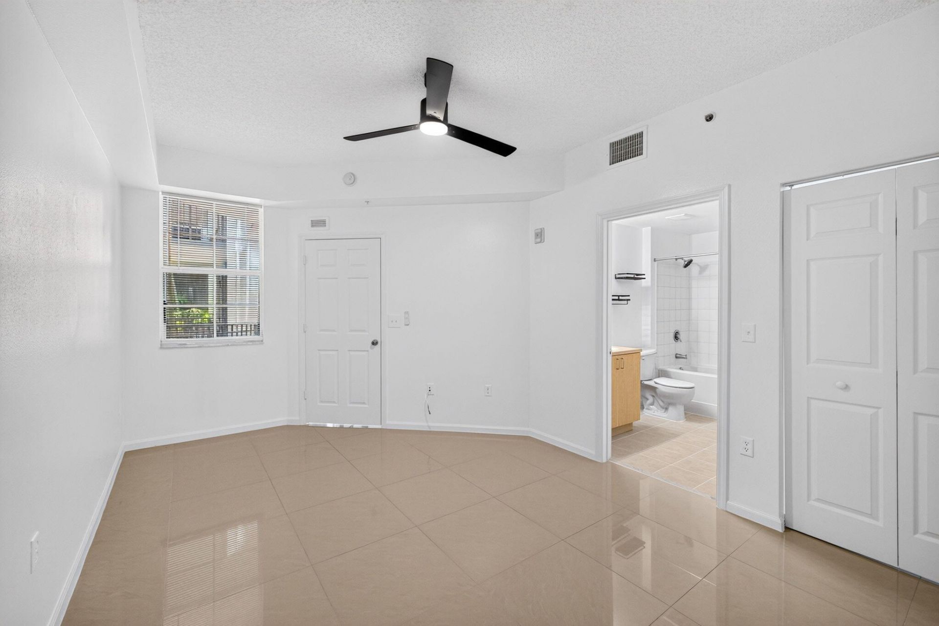 533 NE 3rd Avenue, Unit 125, Fort Lauderdale, FL 33301 Photo