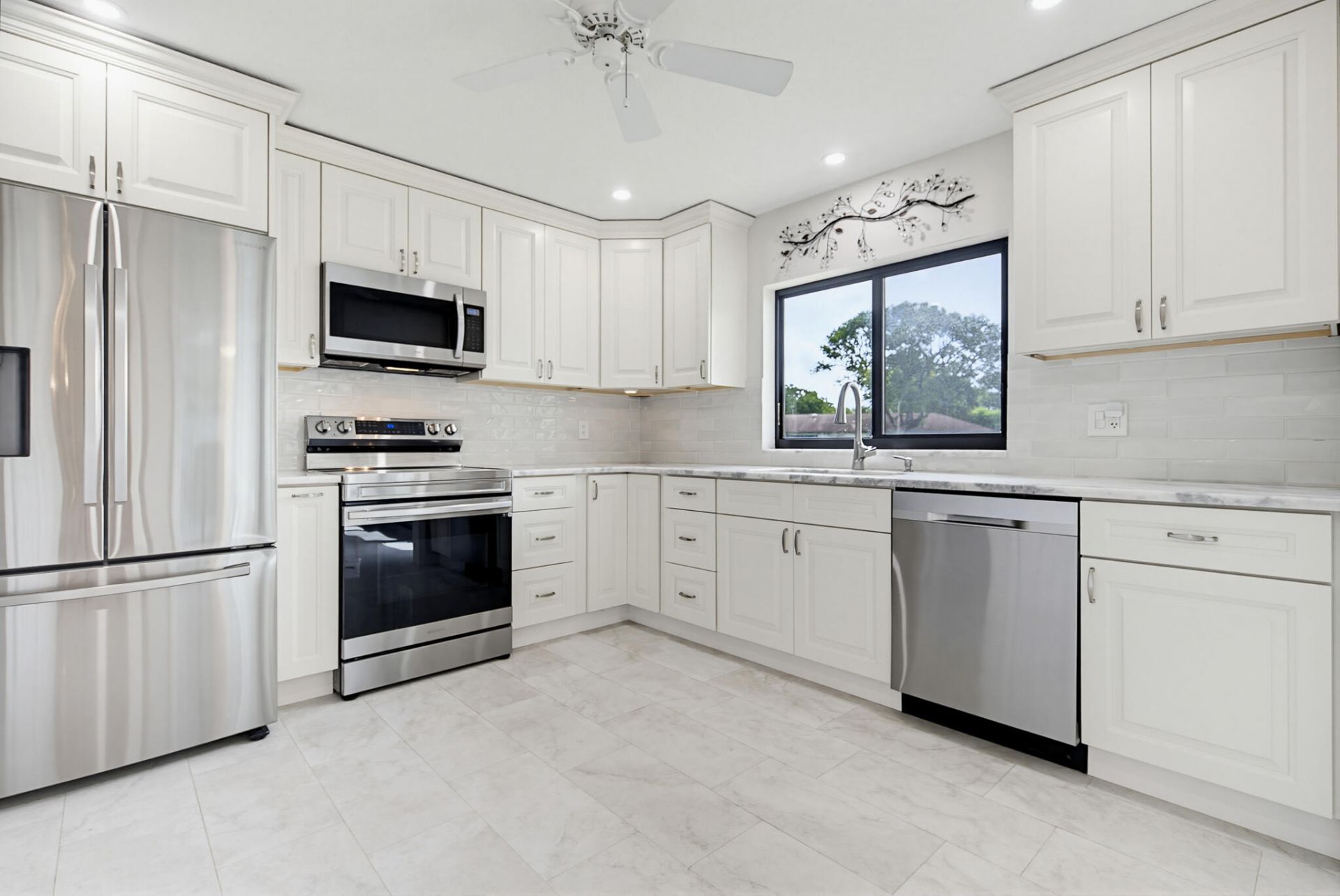 4854 Equestrian Circle, Unit Apt B, Boynton Beach, FL 33436 Photo