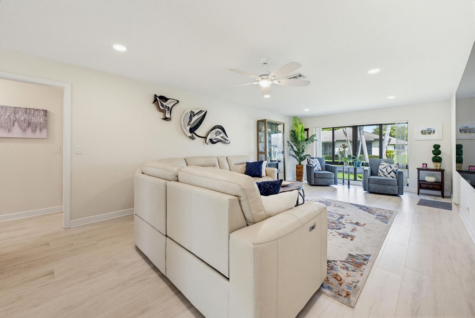 4854 Equestrian Circle, Unit Apt B, Boynton Beach, FL 33436 Photo