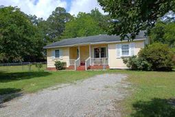221 Pecan Drive photo 4