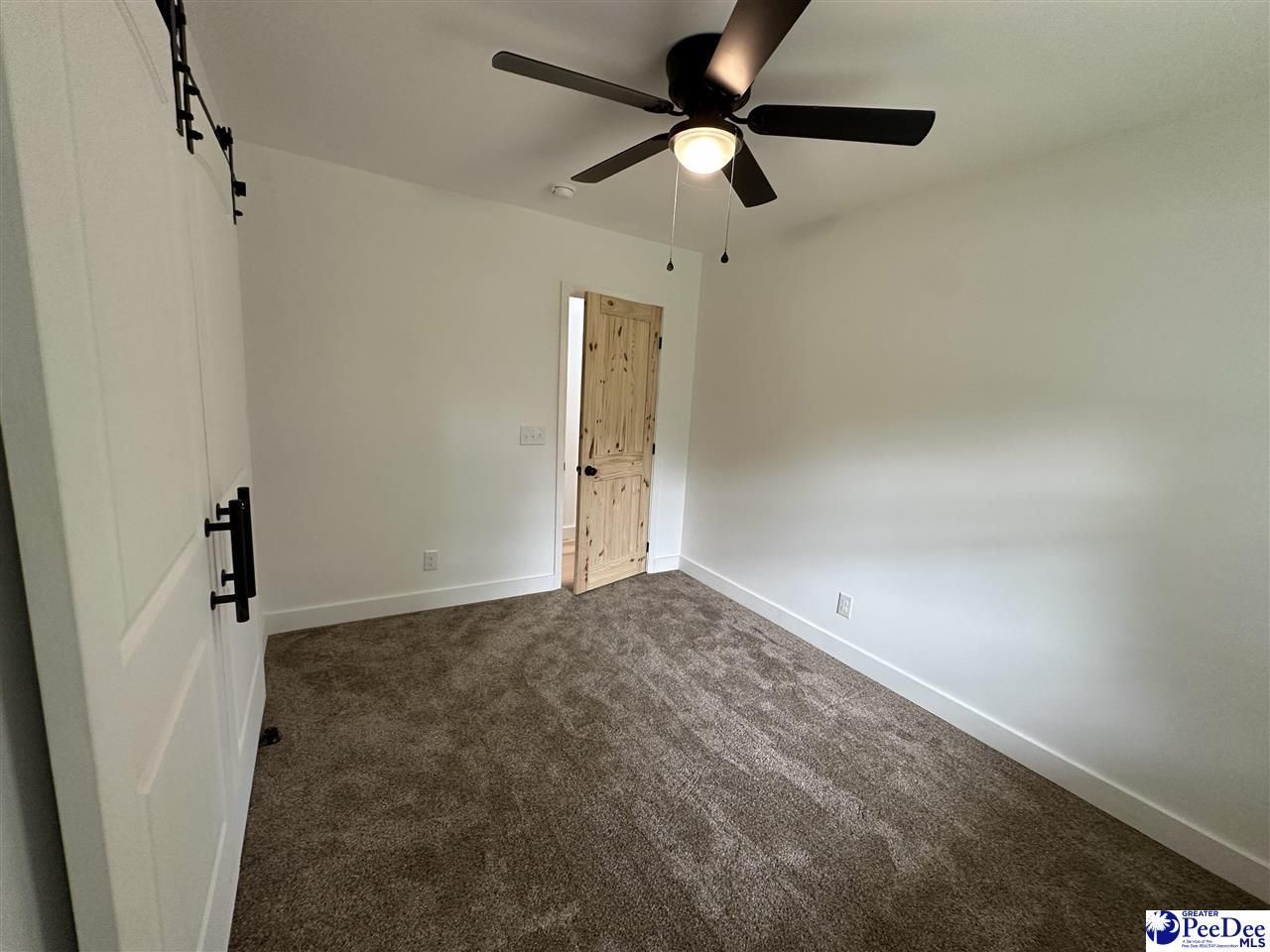96 Chapman Drive Photo 10