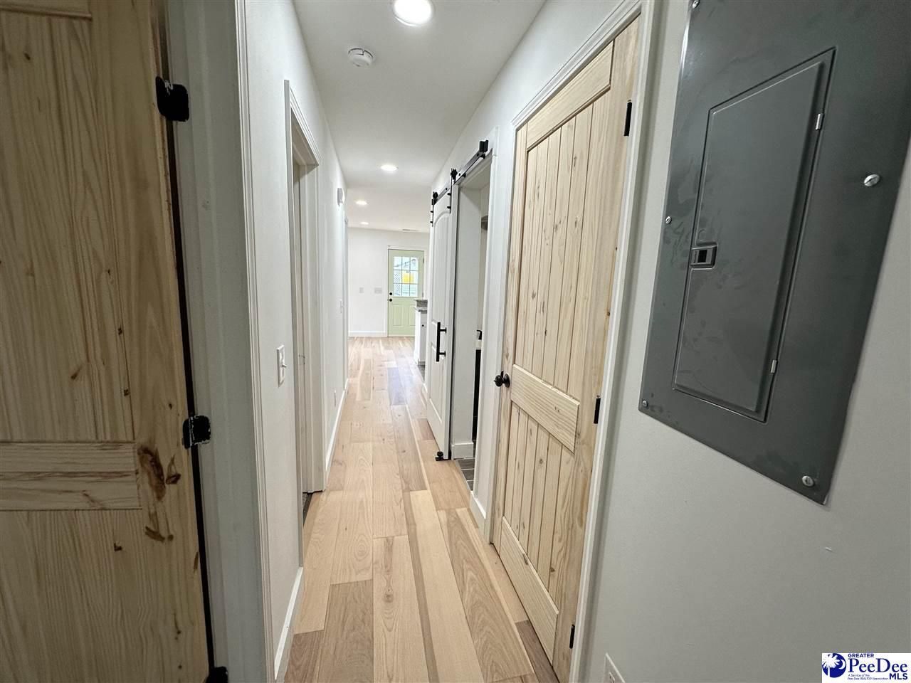 96 Chapman Drive Photo 18