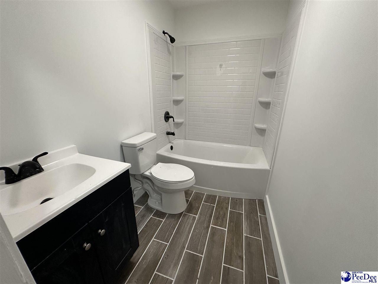 96 Chapman Drive Photo 8