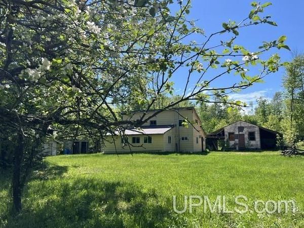 54335 Gay Road, Schoolcraft Twp, MI 49945