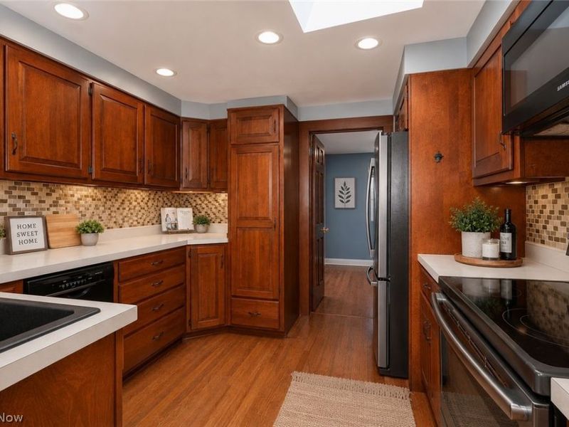 703 N Union Avenue , Salem, OH 44460 Photo 16