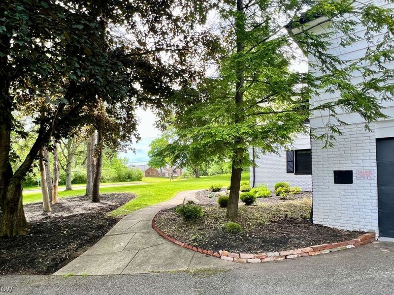 30849 Fairmount Boulevard, Pepper Pike, OH 44124 Photo 2