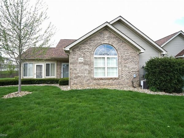 695 E Western Reserve Road , Unit 702, Poland, OH 44514