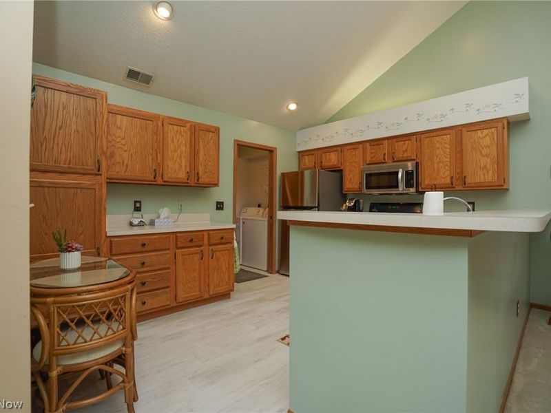 695 E Western Reserve Road, Unit 702, Poland, OH 44514 Photo 16