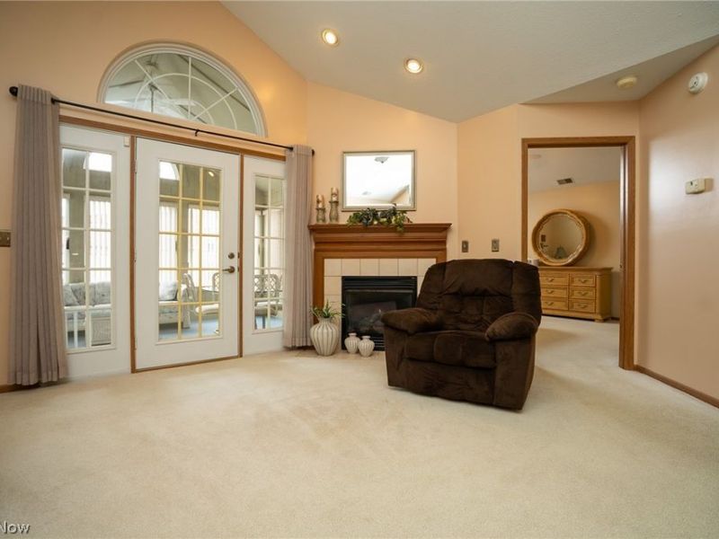 695 E Western Reserve Road, Unit 702, Poland, OH 44514 Photo 5