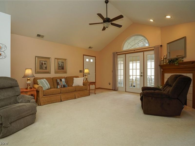 695 E Western Reserve Road, Unit 702, Poland, OH 44514 Photo 6