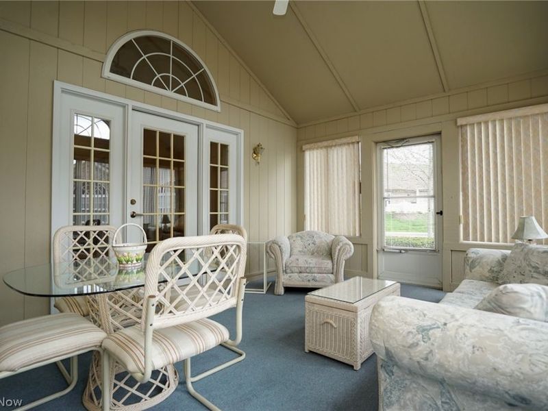 695 E Western Reserve Road, Unit 702, Poland, OH 44514 Photo 9