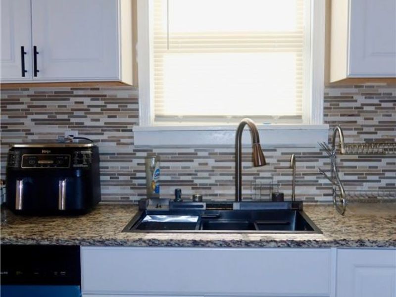 13716 Tyler Avenue, Cleveland, OH 44111 Photo 14