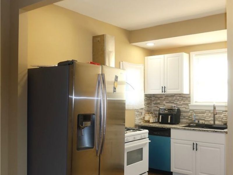 13716 Tyler Avenue, Cleveland, OH 44111 Photo 9