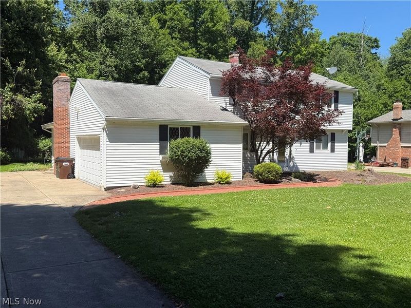 8094 Rolling Brook Road, Northfield, OH 44067 Photo 3