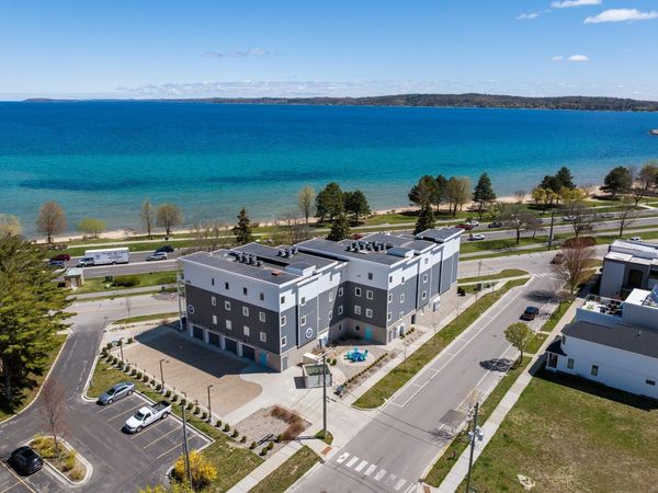 539 Bay Street, Unit 401, Traverse City, MI 49684