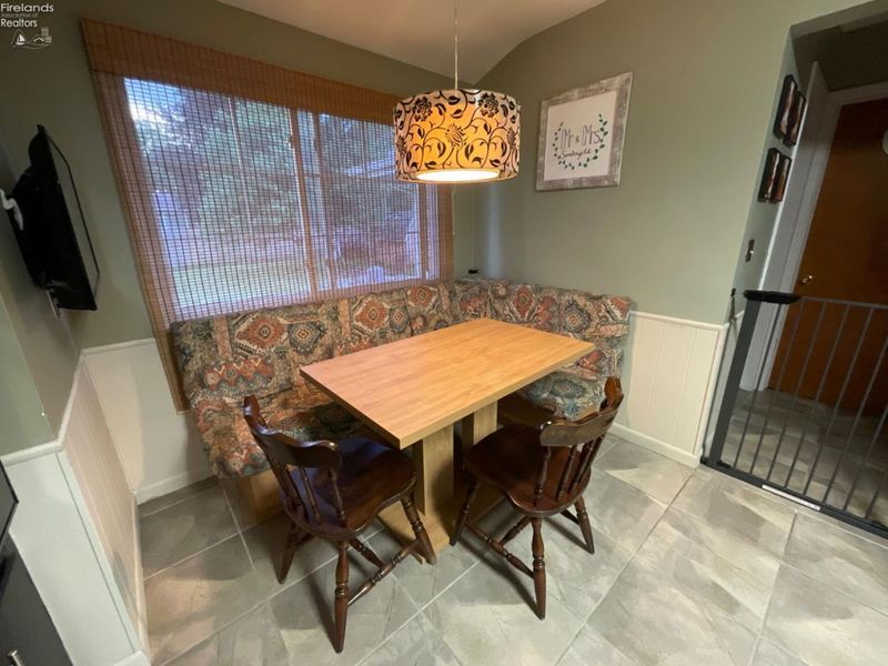 209 Parkview Drive, Walbridge, OH 43465 Photo 11