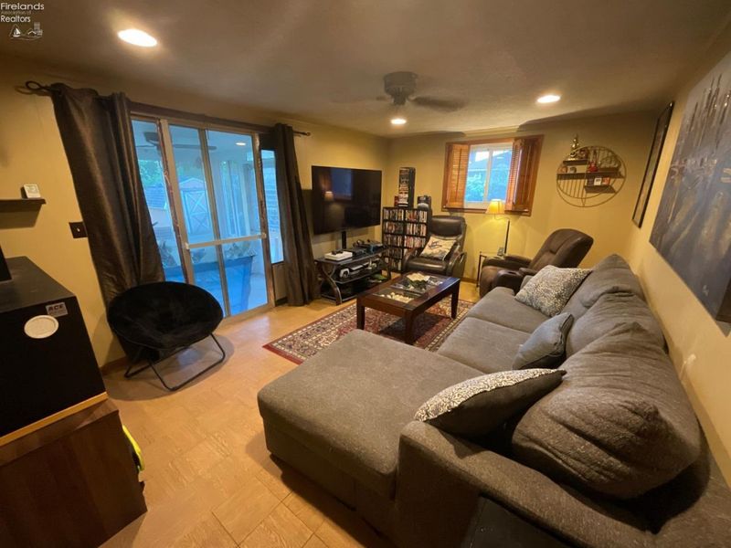 209 Parkview Drive, Walbridge, OH 43465 Photo 15
