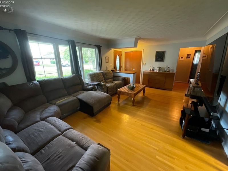 209 Parkview Drive, Walbridge, OH 43465 Photo 7