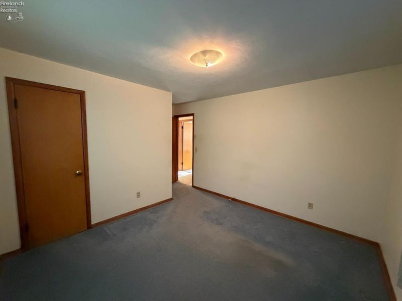 527 Washington Avenue, Huron, OH 44839 Photo 8
