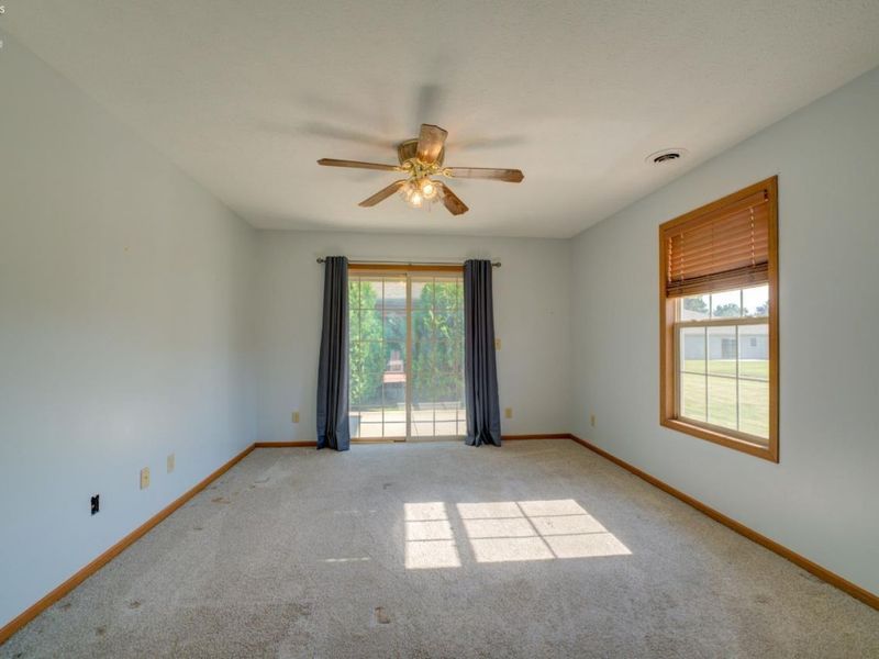 212 Crestwood, Willard, OH 44890 Photo 12