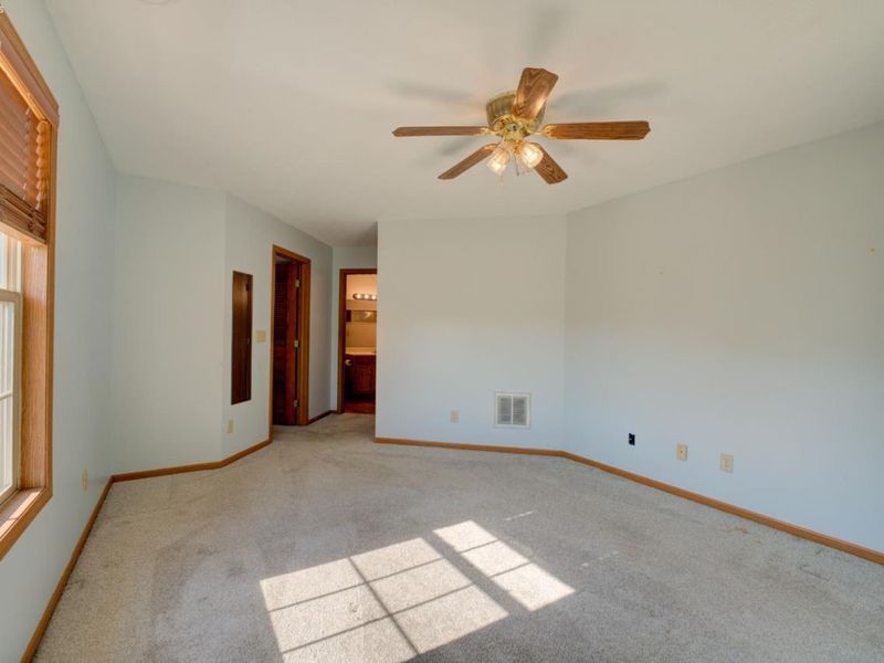212 Crestwood, Willard, OH 44890 Photo 13