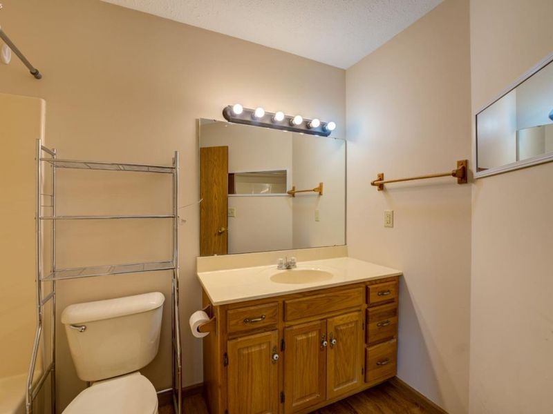 212 Crestwood, Willard, OH 44890 Photo 15