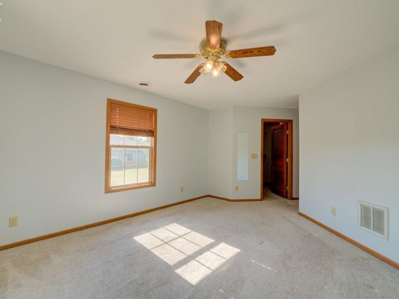 212 Crestwood, Willard, OH 44890 Photo 21