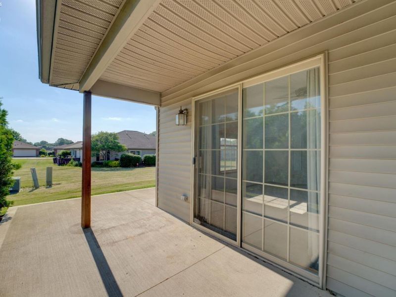 212 Crestwood, Willard, OH 44890 Photo 32