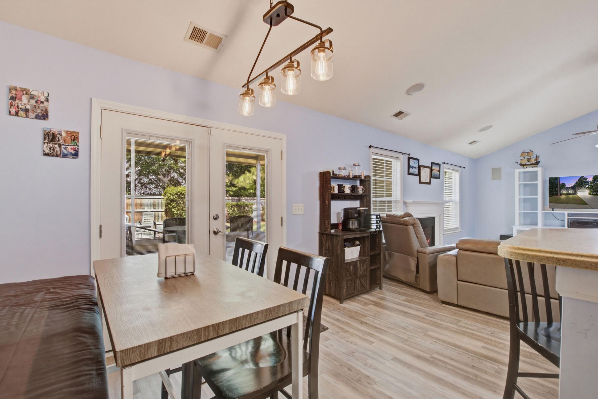 415 Black Horse Road Photo 10