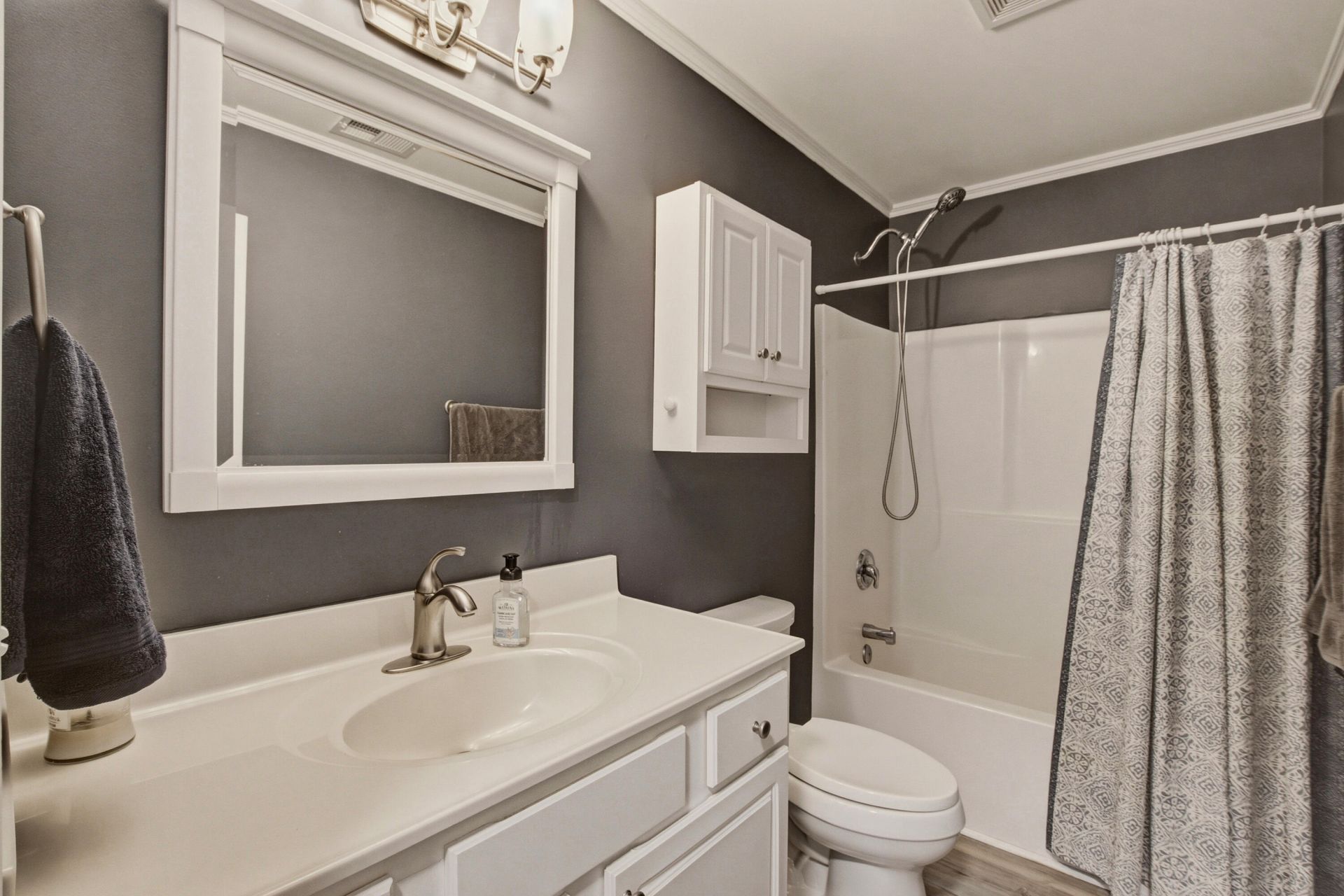 415 Black Horse Road Photo 18