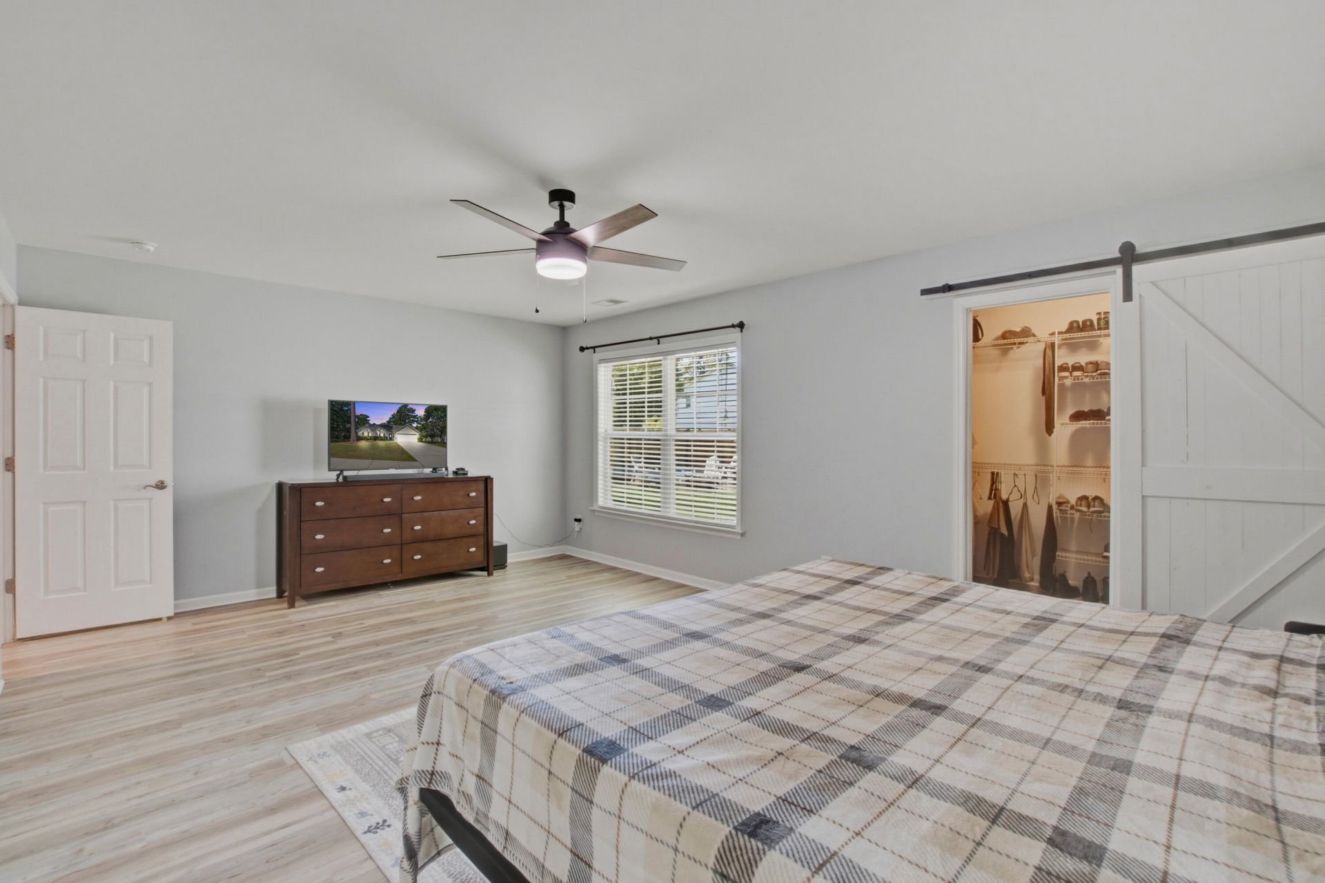 415 Black Horse Road Photo 26