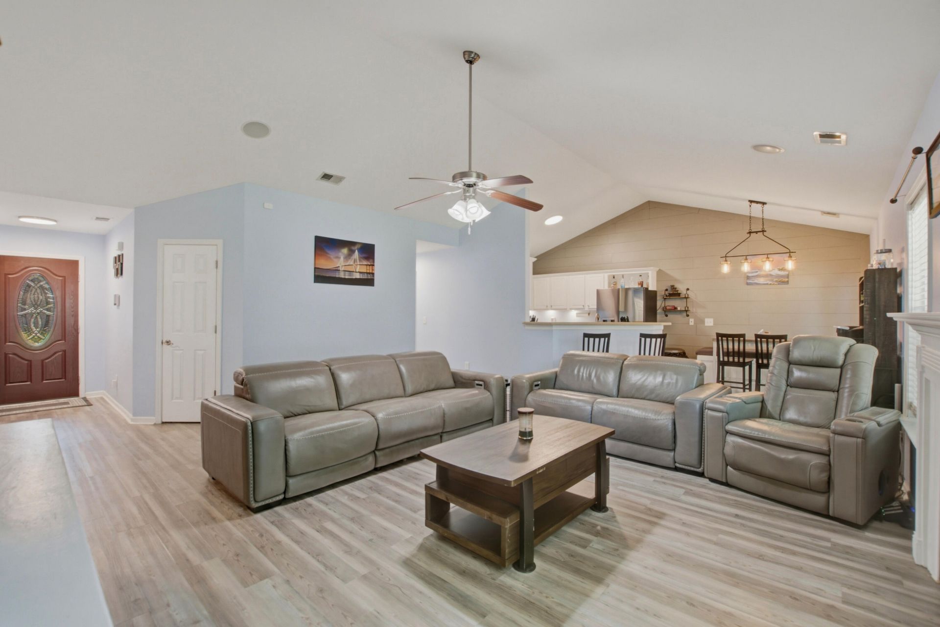 415 Black Horse Road Photo 7