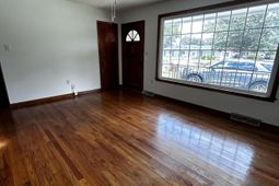 4722 Foxwood Drive photo 4
