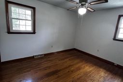 4722 Foxwood Drive photo 4