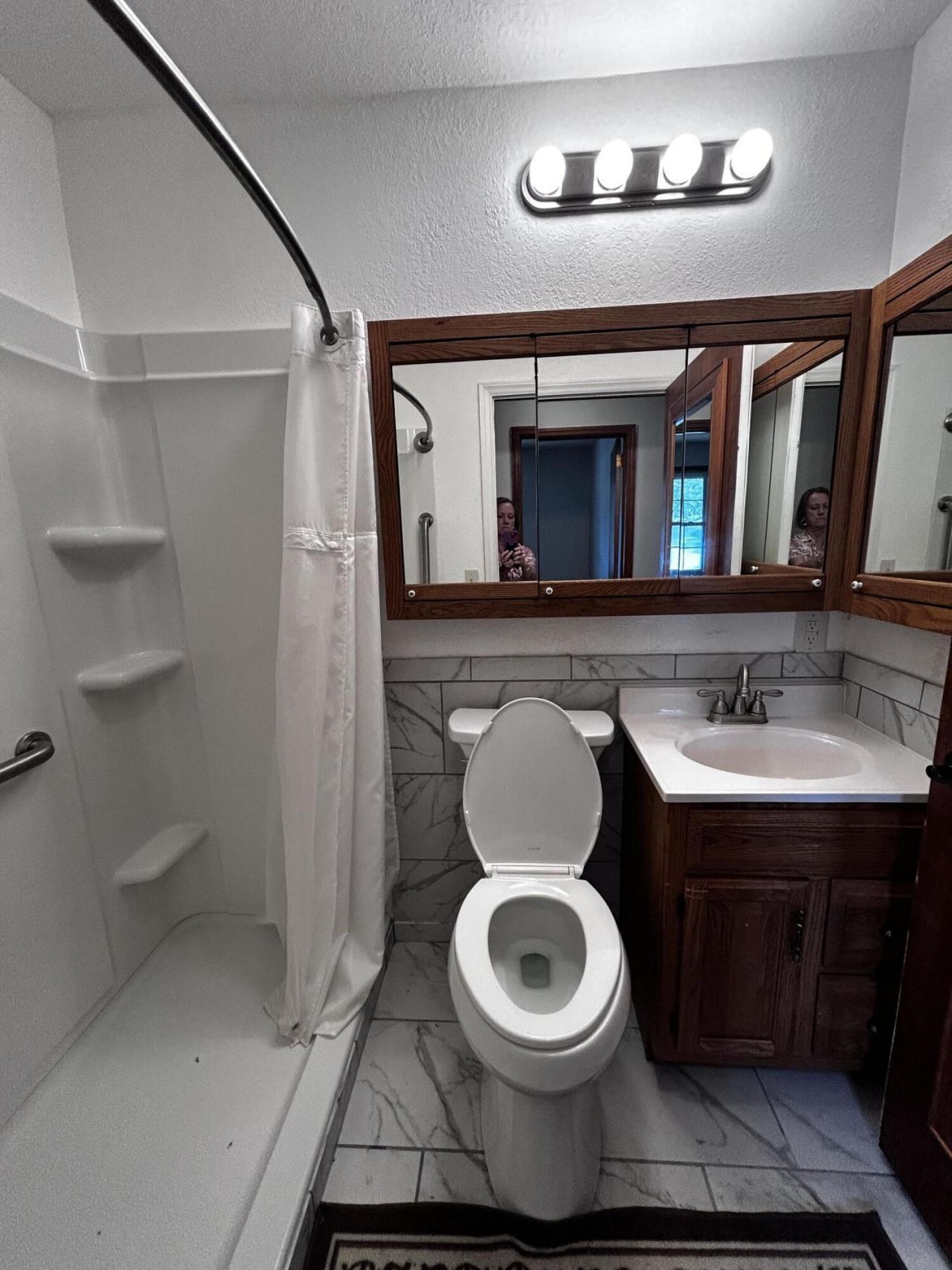 4722 Foxwood Drive Photo 8