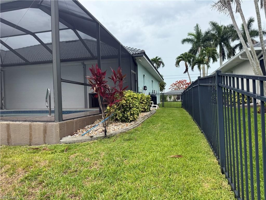 247 SE 6th St, Cape Coral, FL 33990 Photo